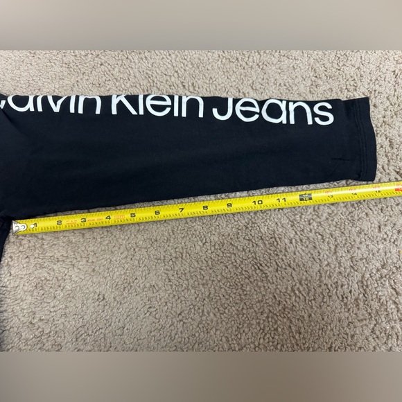 Calvin Klein Jeans Boys Long Sleeve Logo Shirt | Black | Size M (Boys) - Picture 5 of 7